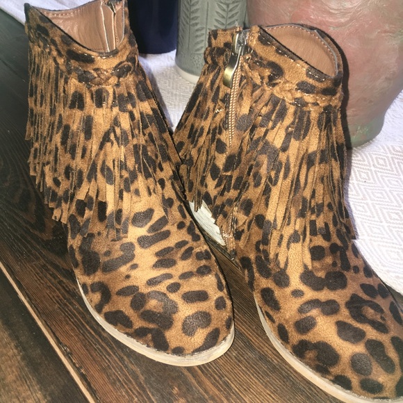 Suede leopard fringe booties - Picture 2 of 7